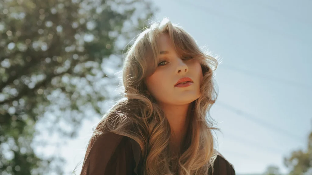 Ashley Kutcher live at White Oak Music Hall - Upstairs  - Houston Concerts