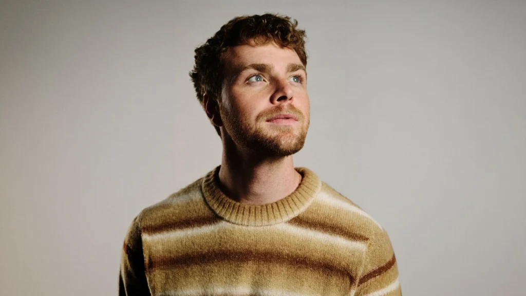 Alex Warren Presents live at Toyota Center - Houston Concerts