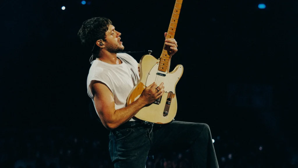 Niall Horan live at Toyota Center - Houston Concerts