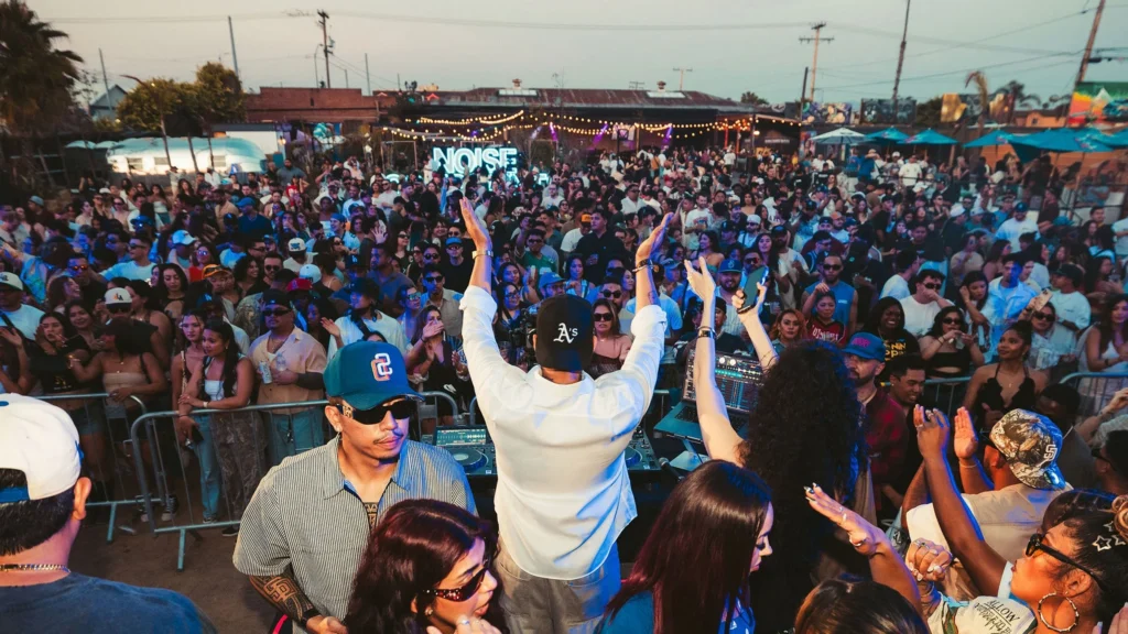 Noise Complaints Presents The Late Night R&b Experience Tour live at House of Blues Houston - Houston Concerts